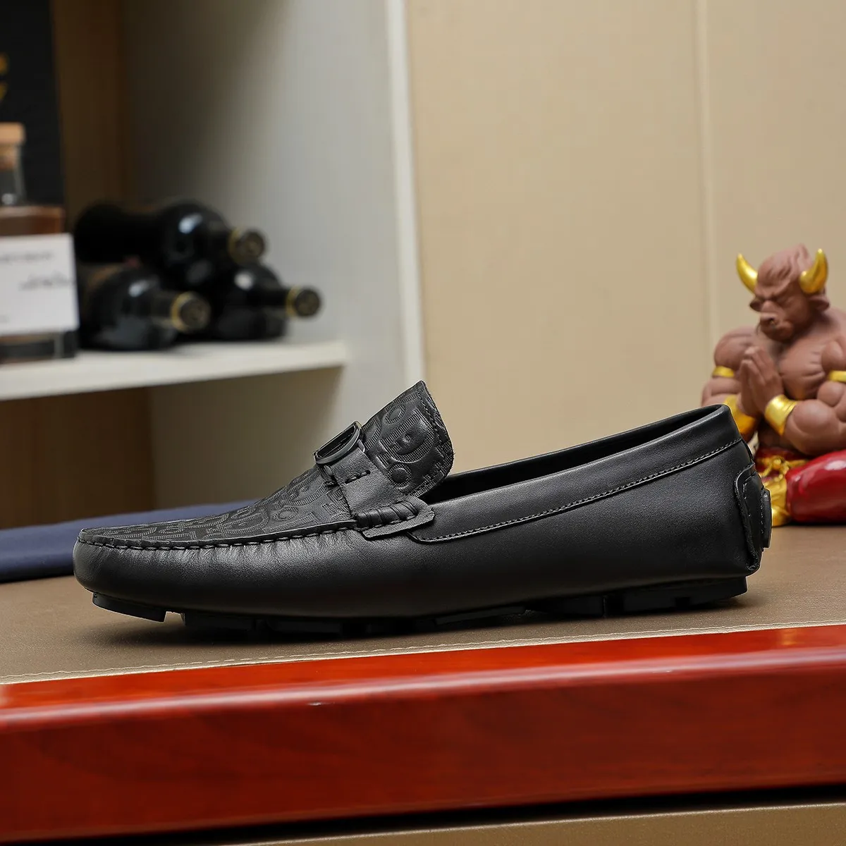Men's shoes 💰380 🕷️🕷️[Dior] Dior's new casual men's shoes are launched in Hong Kong counters. Official website 1:1 production. Italian original first-layer cowhide + 🐷 leather lining. Designed by European and American masters. Perfect shape to create counter quality, solid color rubber wear-resistant outsole and classic dazzling toe! Super versatile and very comfortable. High-end without losing taste, fashionable and novel! ! Absolute focus! Colors available! Code number 38-44 (45.46 customized)